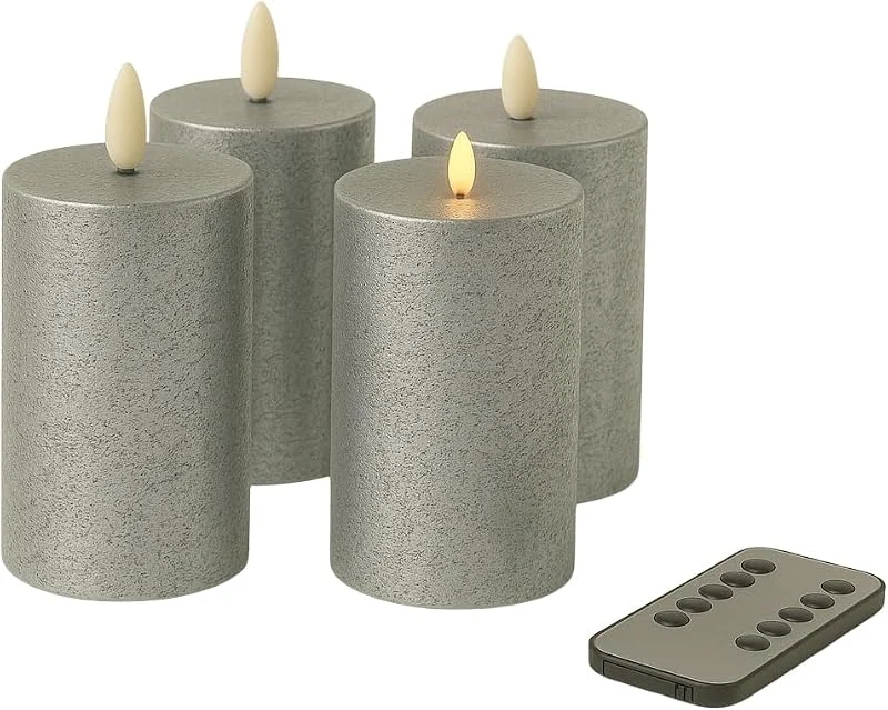 Besuche den Fachhandel Plus-Store LED Kerzen mit Timer – Stumpenkerzen aus Echtwachs mit 3D Flamme & Fernbedienung – LED Echtwachskerzen in verschiedenen Farben & Größen – Ø 6, 5, 7, 5 cm (Silber, 10 x 6, 5 cm) — Kerzenlicht Abendessen
