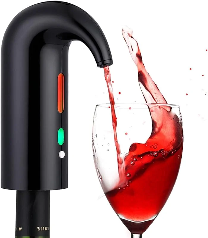 Besuche den NK-Store NK Elektrischer Wein Dekanter, Automatische und tragbare Belüftung, USB-wiederaufladbar, Enthält Silikonschlauch und Stofftasche, Filter und ON, OFF-Taste, 1500 mAh Batterie - Farbe Schwarz — Wein und Festtafel