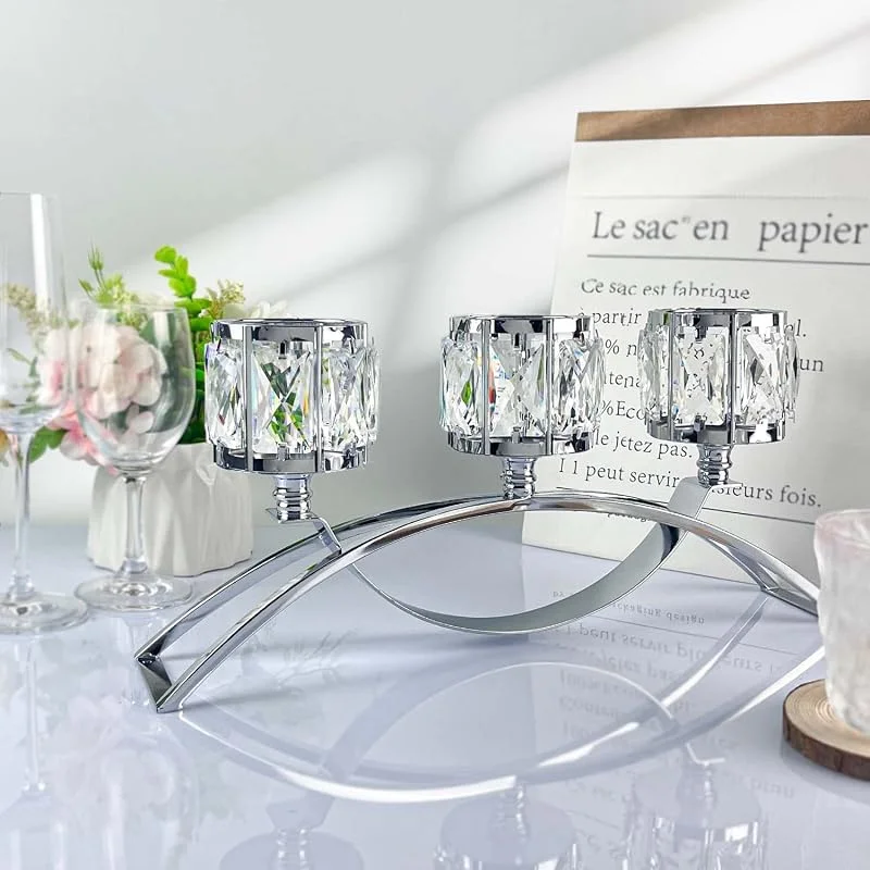 Marke: kehail Kristall-Kerzenhalter mit 3 Armen, Bogen-Kerzenständer, Tisch-Kandelaber, Tafelaufsätze für Hochzeit, Esszimmer, Schrank-Ornamente, Heimdekoration, Geschenk (3-armig, gewölbt, Silber) — Kerzenlicht Abendessen