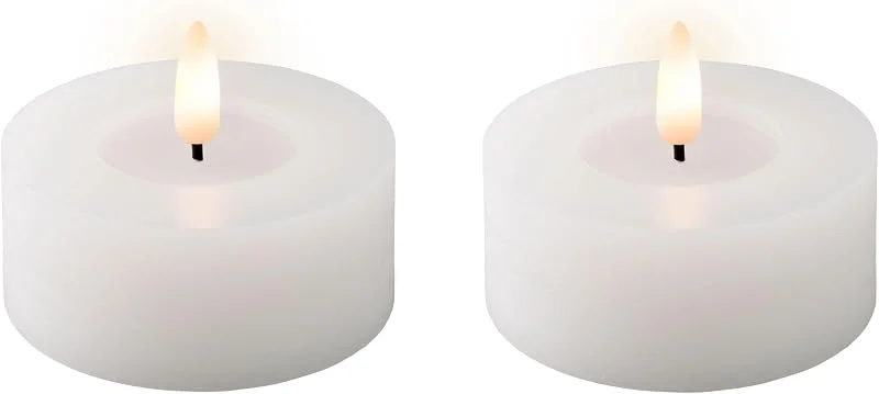 Marke: Lumineo LED Teelichter mit Timer 7x6cm Wachs 2 Stück - Wachskerzen mit 6 Stunden Timerfunktion - Echtwachskerze batteriebetrieben - Flammenlose Kerzen als Tischkerzen Dekokerzen Teelicht - Weiß Warmweiß — Kerzenlicht Abendessen
