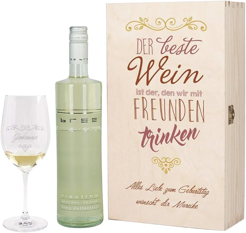 Besuche den Herz & Heim-Store Herz & Heim® Wein Geschenkset mit graviertem Weinglas, Bree Wein zur Auswahl in Geschenkbox für Beste Freunde Weiß — Wein und Festtafel