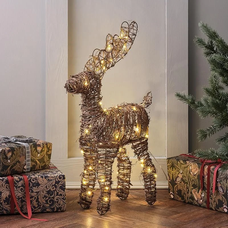 Besuche den Lights4fun-Store Lights4fun 55cm Studley LED Rentier Figur Timer Weihnachtsbeleuchtung Innen Weihnachtsfigur Rentier Deko Innen — Weihnachtsdeko