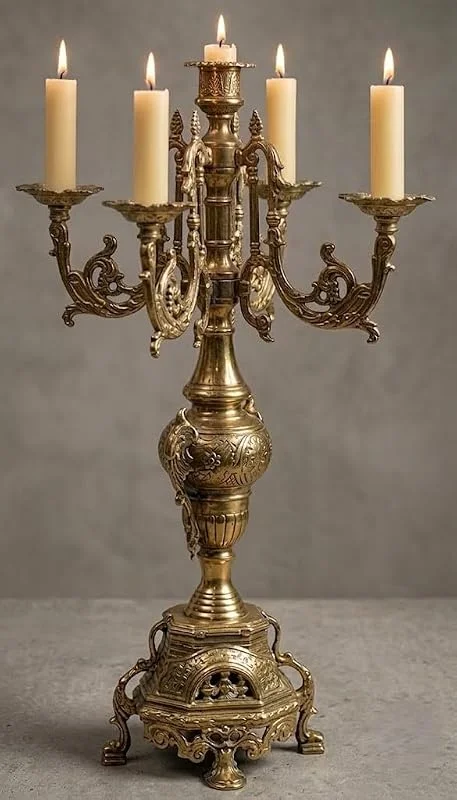 Marke: arterameferro arterameferro Barocker Kerzenständer 5 Flammen aus poliertem Gold Messing Kerzenhalter für Feste Anlässe, Kirche, Barockstil, Höhe 40 cm, Durchmesser Basis 11 cm — Kerzenlicht Abendessen