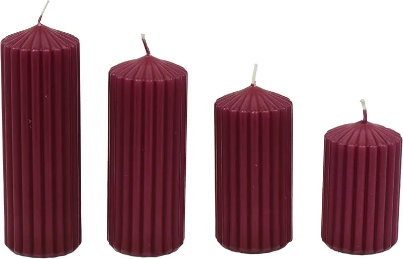 Marke: Decoris Stumpenkerzen 8-14cm Paraffin mit Rillen 4 Stück Ochsenblut — Advent und Tisch