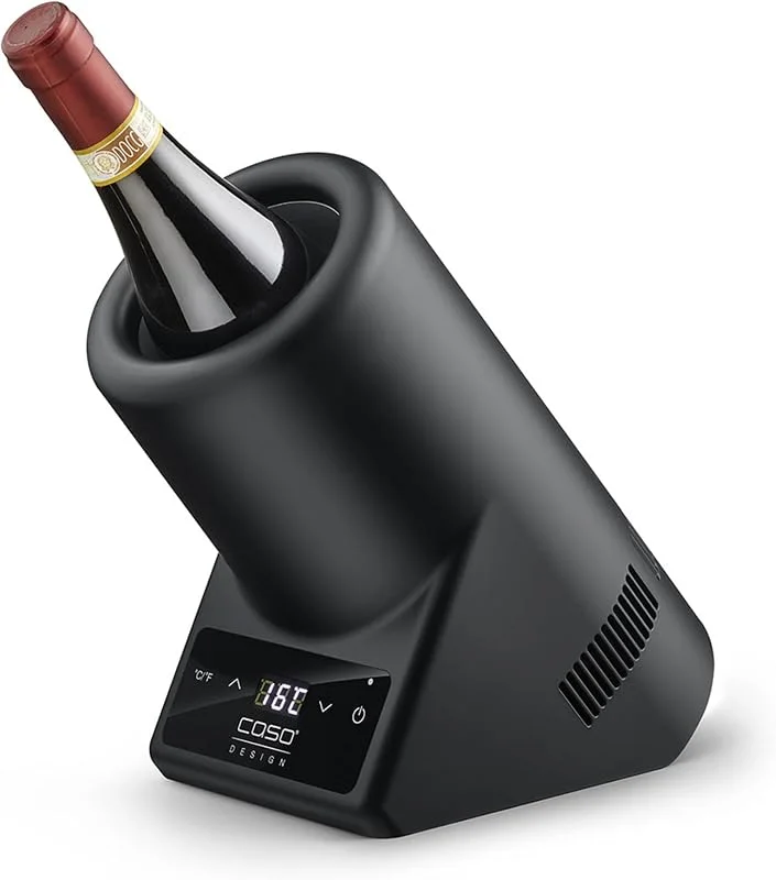 Besuche den Caso-Store CASO VinoCase Black - Weinkühler für eine Flasche Wein, Champagner, Sekt, etc., Temperatur 5-18°C, für Flaschen bis 9 cm Ø, Getränkekühler, Leise im Betrieb — Wein und Festtafel