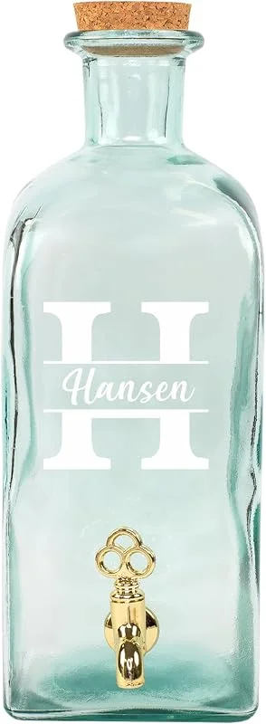 Besuche den Herz & Heim-Store Herz & Heim® Personalisierte Glas Karaffe als Getränkespender (Monogramm) — Wein und Festtafel